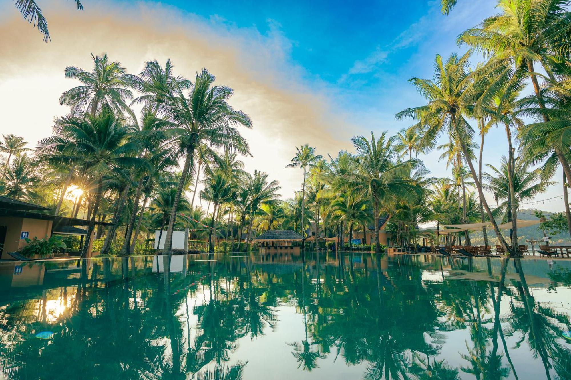 Coral Cove Beachfront Villa - Koh Chang Exterior photo